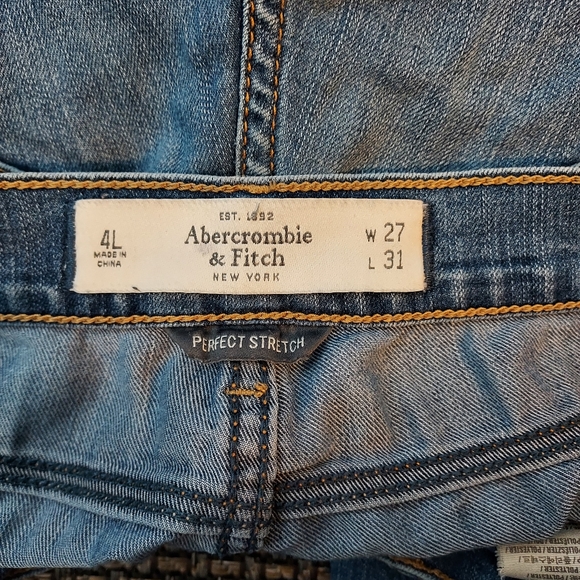 Abercrombie and Fitch 4L Jeans - Picture 5 of 7